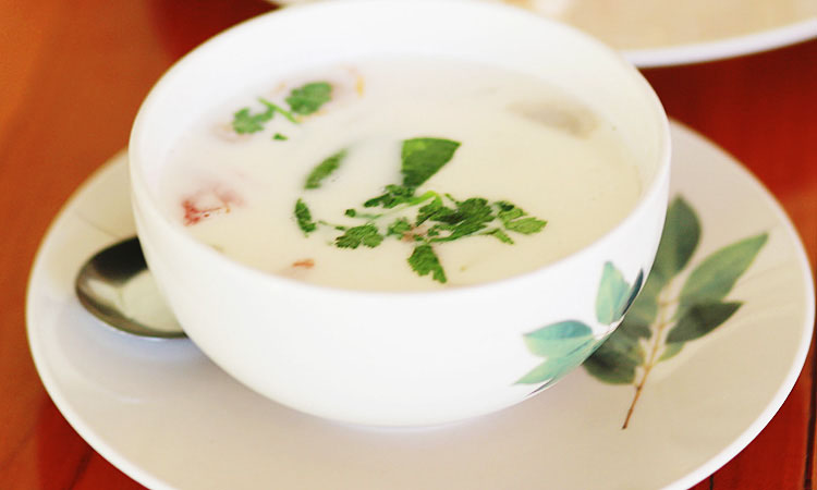 Тайский кокосовый суп с курицей